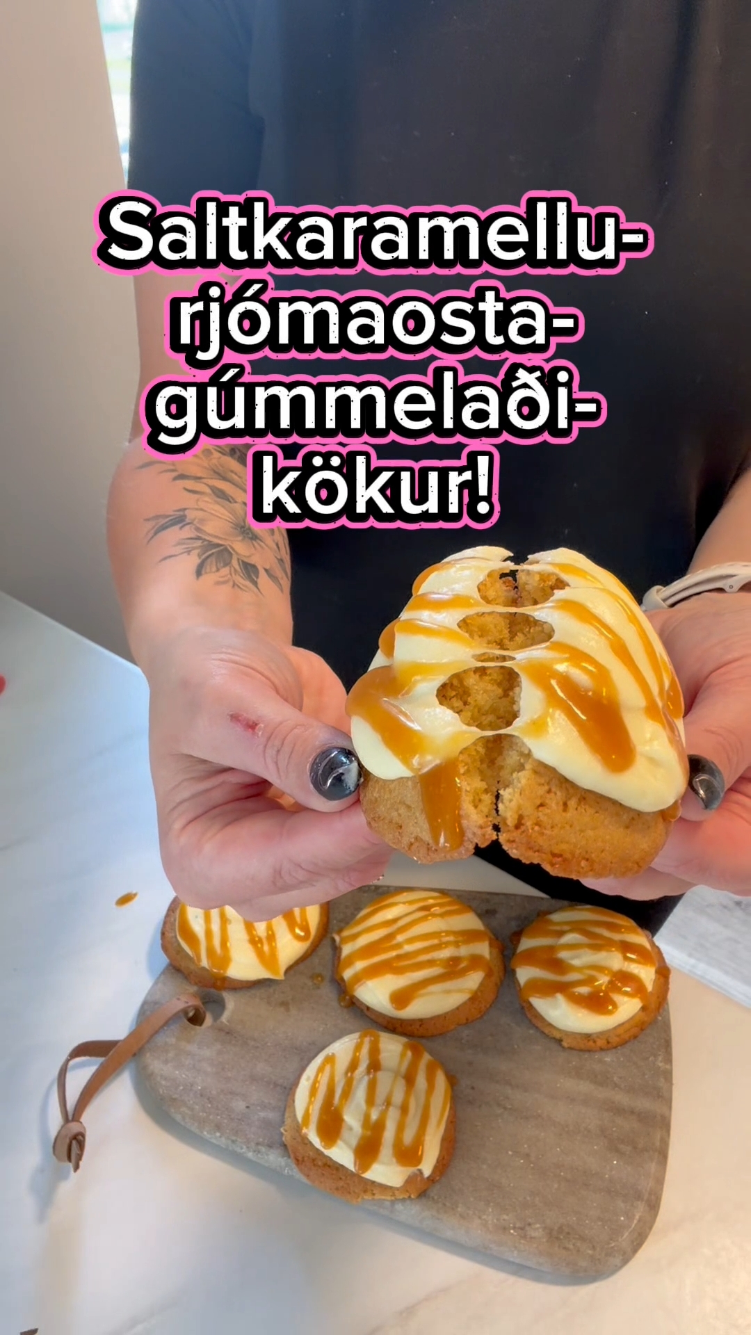 Saltkaramellu- Rjómaosta Gúmmelaðikökur